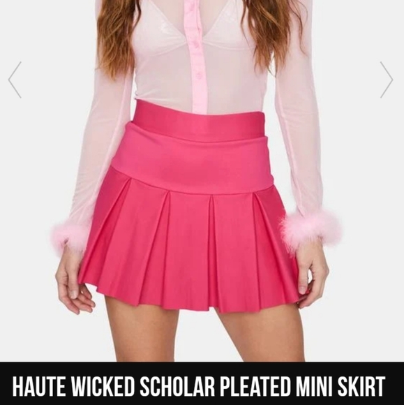 SOLD💥Customized Dolls Kill hot pink pleated skrt! unicorn 🦄 gold chain - Picture 4 of 16